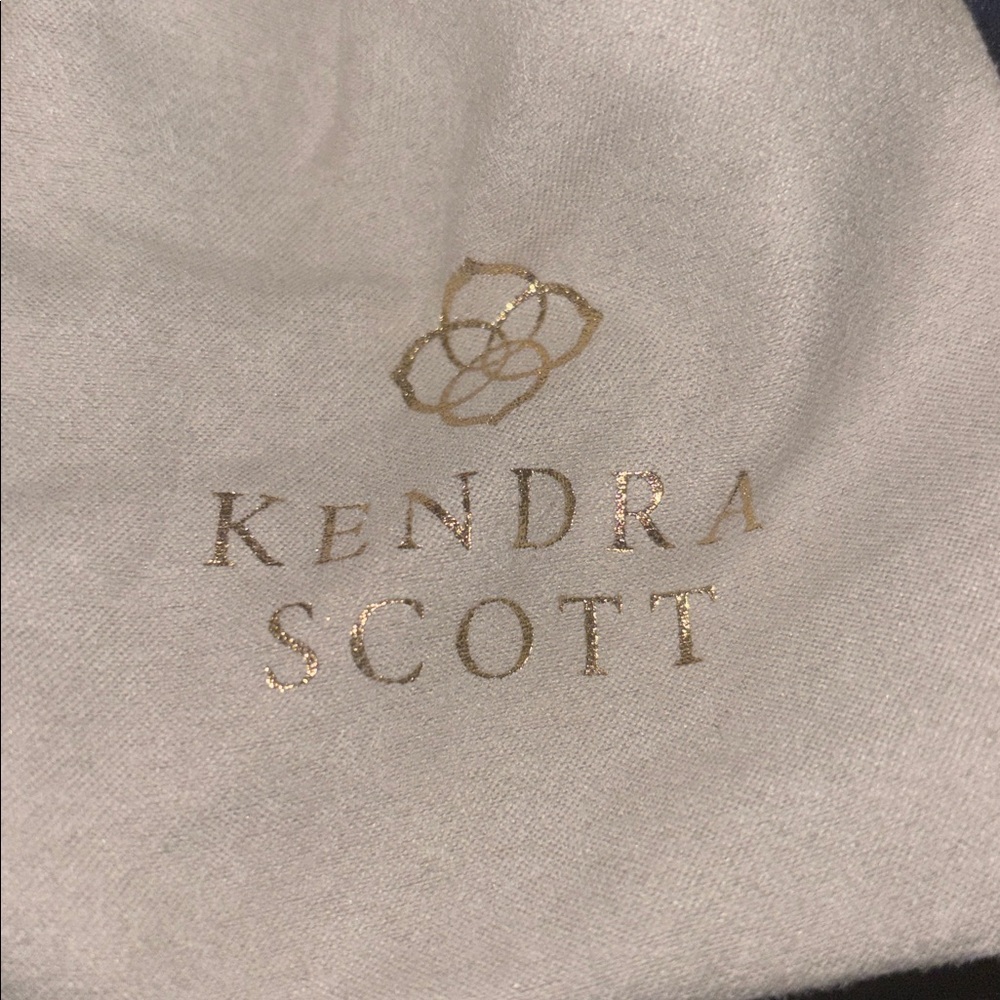 Kendra Scott Brynne Shell Stud Earring - Gold Green Chrysocolla - Picture 3 of 4